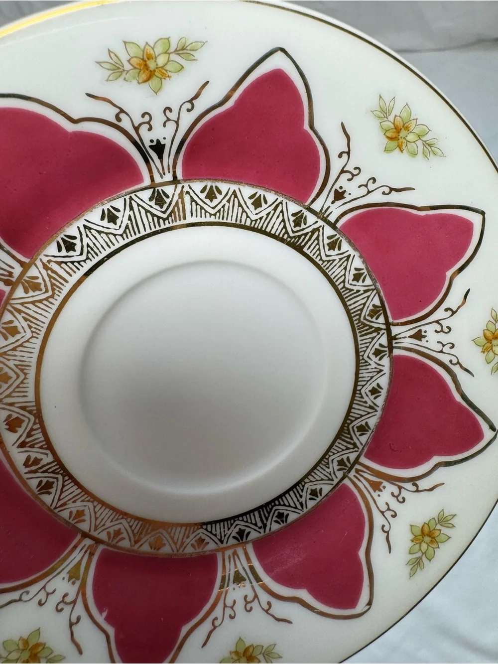 Vintage Red Gold Tea Cup and Saucer Geometric Floral, Ucagco Japan, Excellent